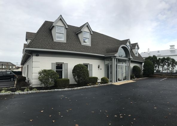Brantwyn Building: 270 Presidential Drive, Wilmington, DE 19807